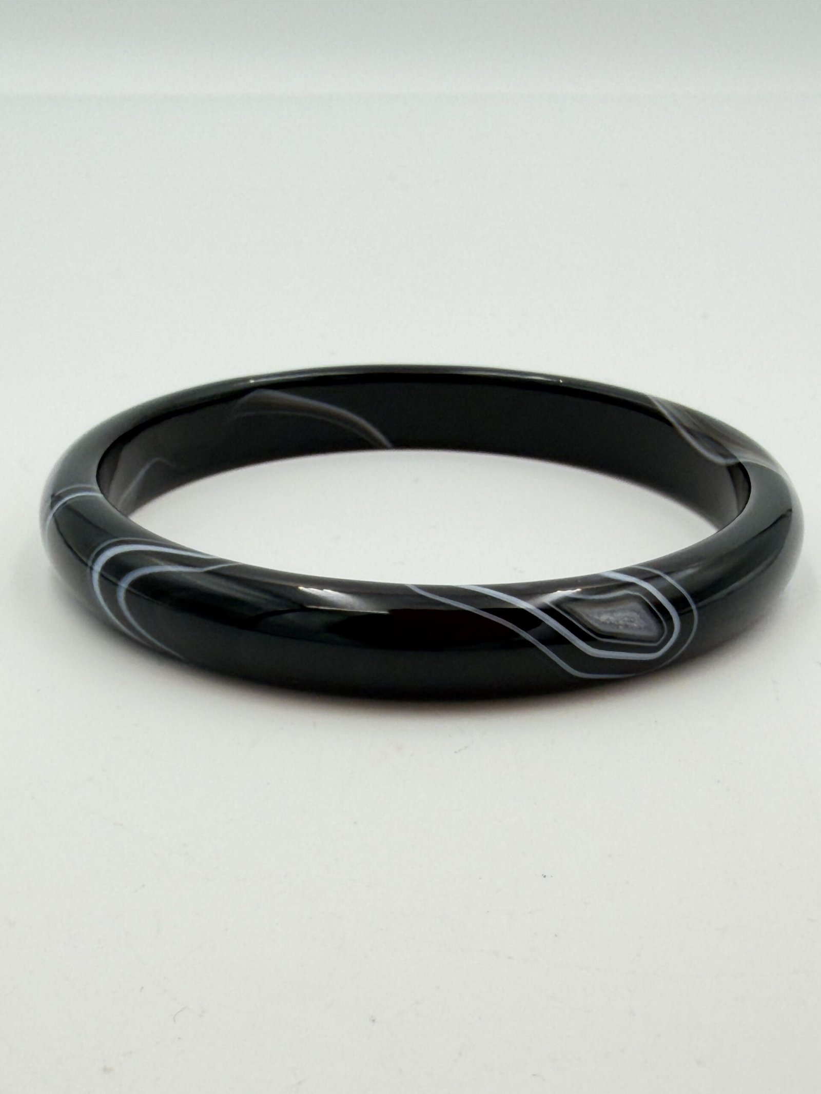 Midnight Onyx Sulemani Agate Bangle