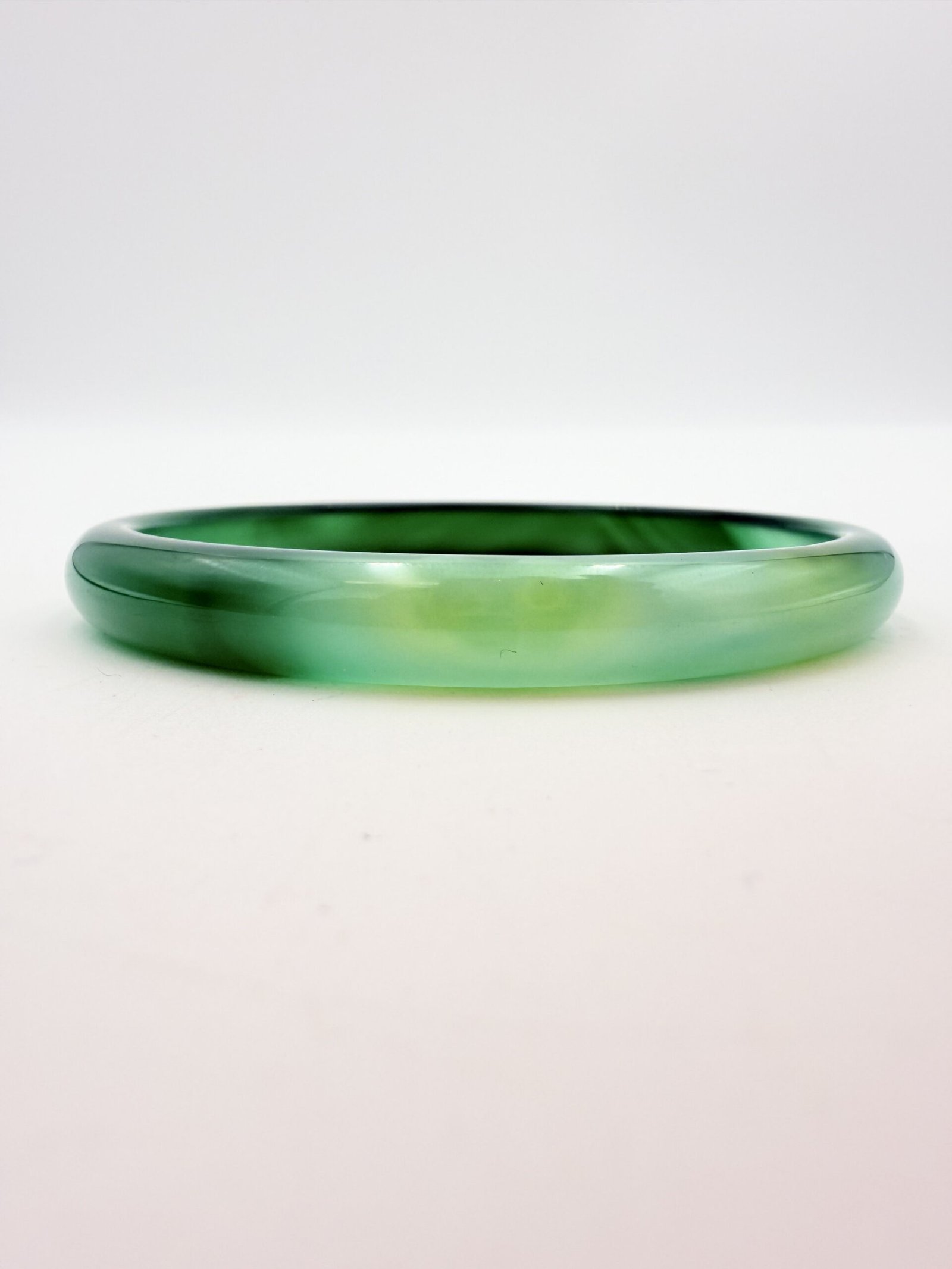 Imperial Emerald Green Agate Bangle - Image 4