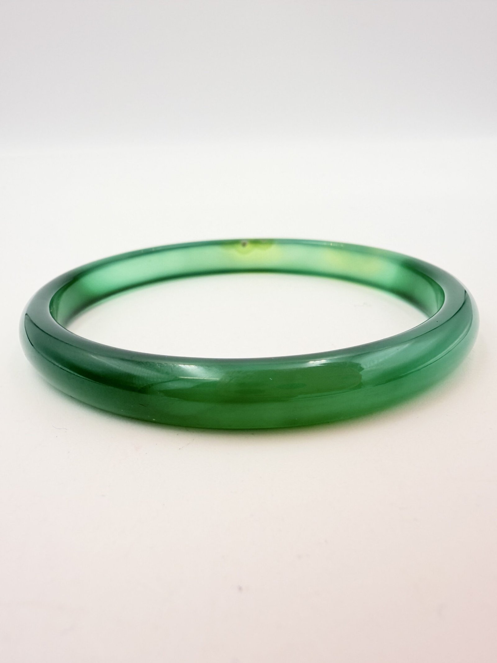Imperial Emerald Green Agate Bangle